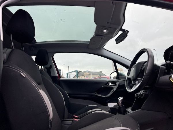 Used Peugeot 208 2014 for sale - 72787938: Photo 15