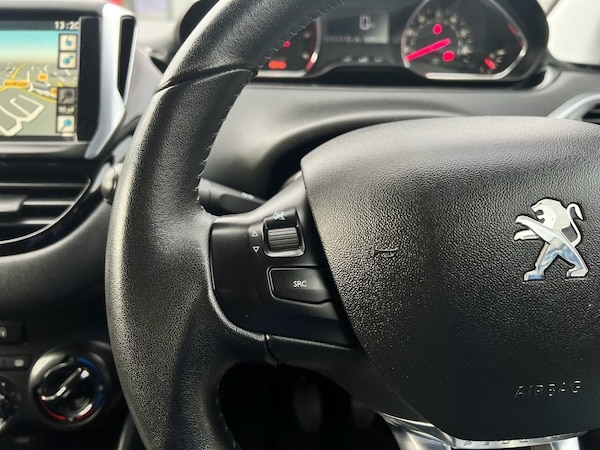 Used Peugeot 208 2014 for sale - 72787938: Photo 9