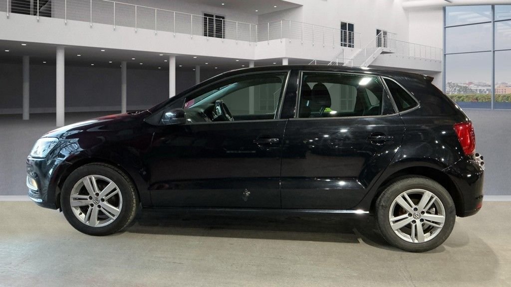 Used Volkswagen Polo 2017 for sale - 77835312: Photo 6