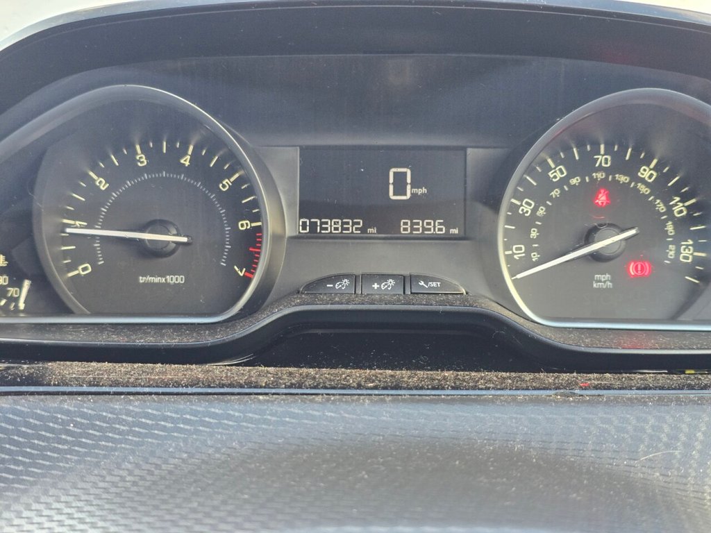 Used Peugeot 208 2018 for sale - 76900360: Photo 15