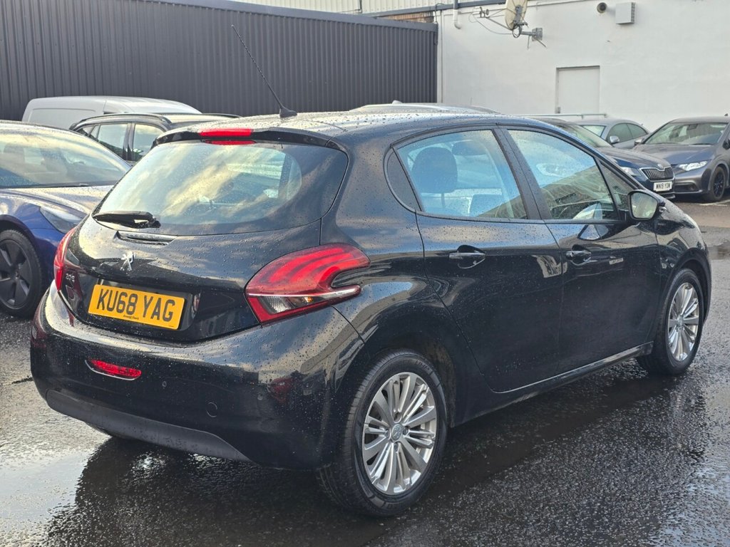 Used Peugeot 208 2018 for sale - 76900360: Photo 7