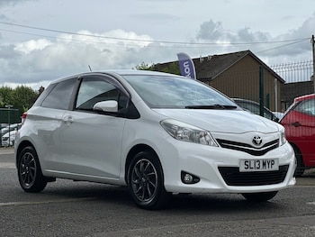 Used Toyota Yaris 2013 for sale - 79046511: Photo