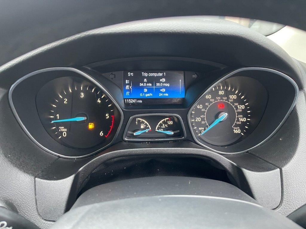 Used Ford Focus 2015 for sale - 76773040: Photo 15