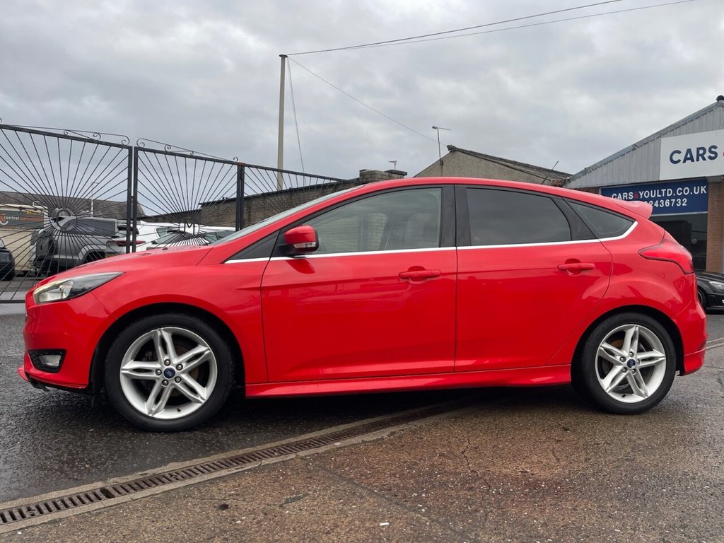 Used Ford Focus 2015 for sale - 76773040: Photo 4