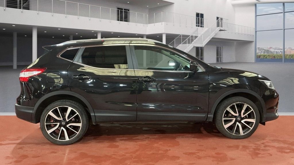 Used Nissan Qashqai 2017 for sale - 77952651: Photo 11