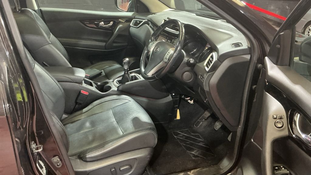 Used Nissan Qashqai 2017 for sale - 77952651: Photo 15