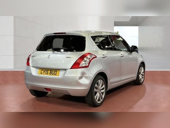 Used Suzuki Swift 2015 for sale - 79384609: Photo