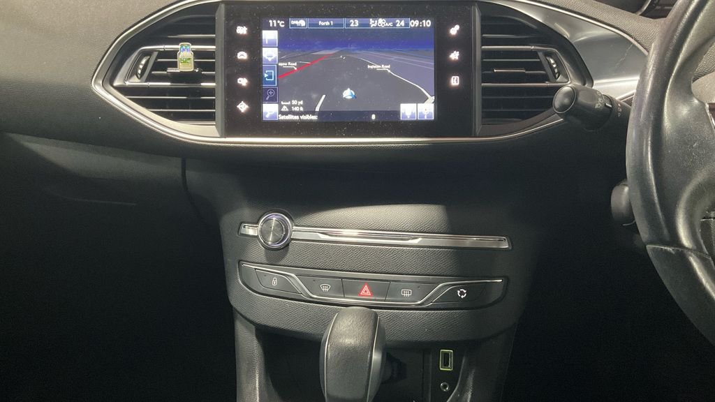 Used Peugeot 308 2017 for sale - 76934731: Photo 11