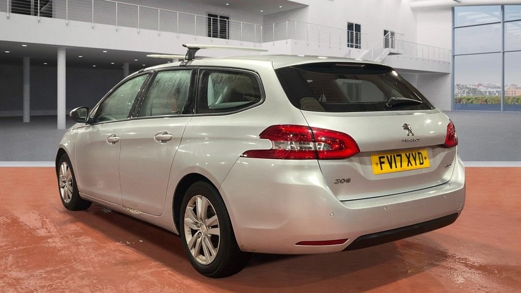 Used Peugeot 308 2017 for sale - 76934731: Photo 3