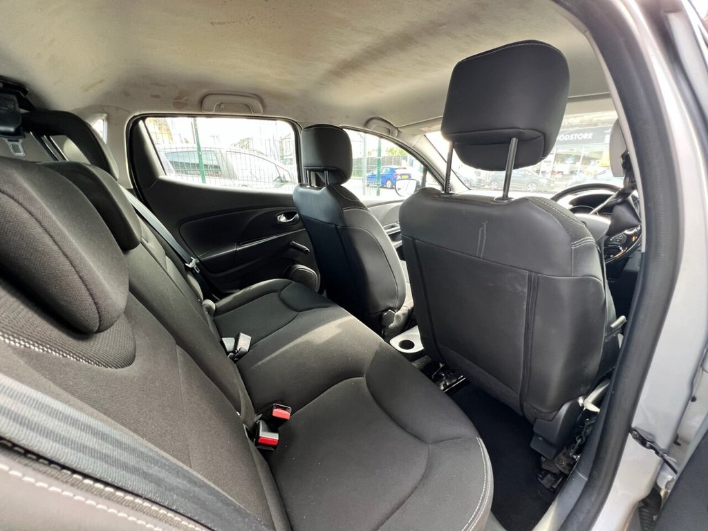 Used Renault Clio 2015 for sale - 76751111: Photo 11