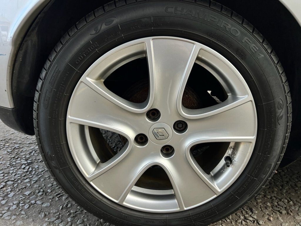 Used Renault Clio 2015 for sale - 76751111: Photo 13