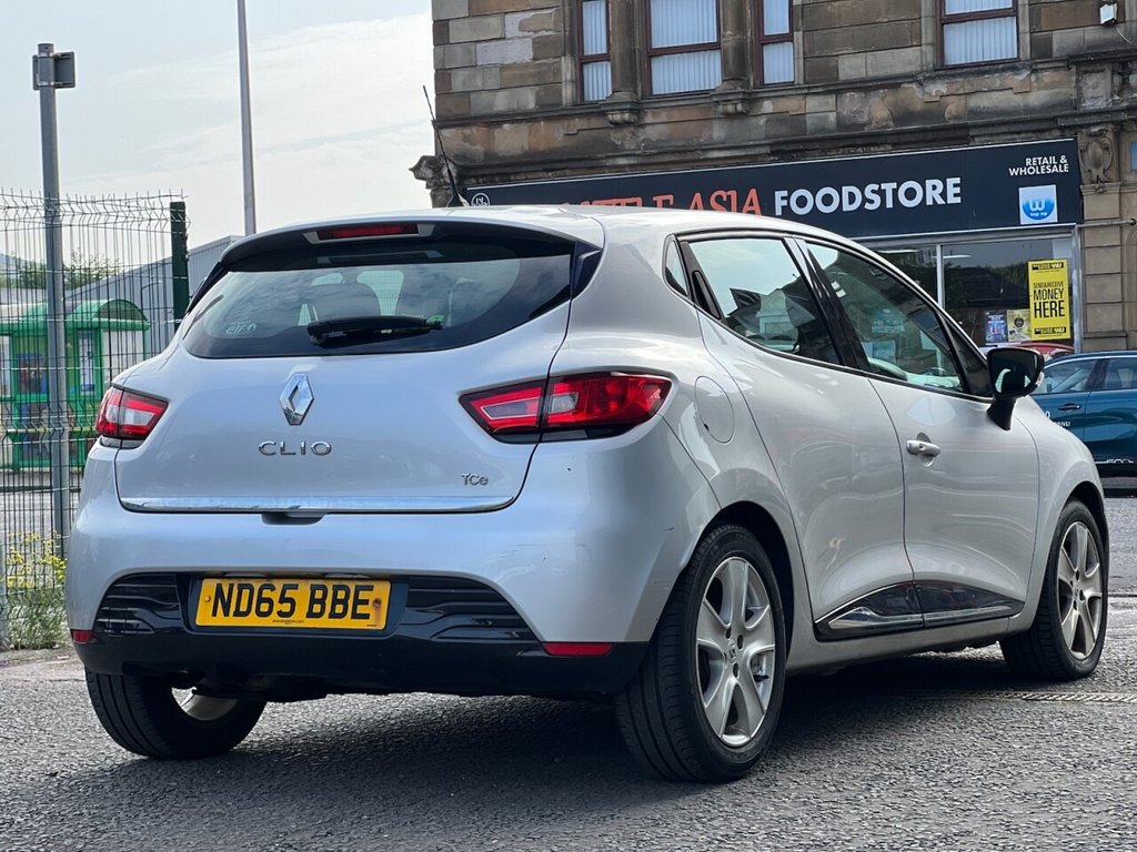 Used Renault Clio 2015 for sale - 76751111: Photo 5