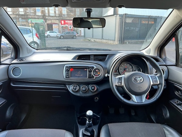 Used Toyota Yaris 2012 for sale - 74054745: Photo 8