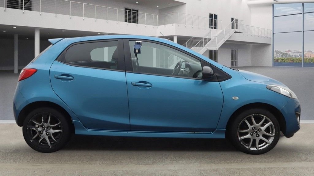 Used Mazda Mazda2 2014 for sale - 77748061: Photo 5