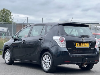 Used Toyota Verso 2012 for sale - 79334385: Photo