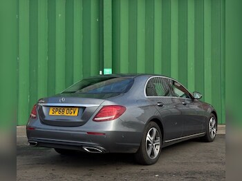 Used Mercedes-Benz E Class 2018 for sale - 76469990: Photo