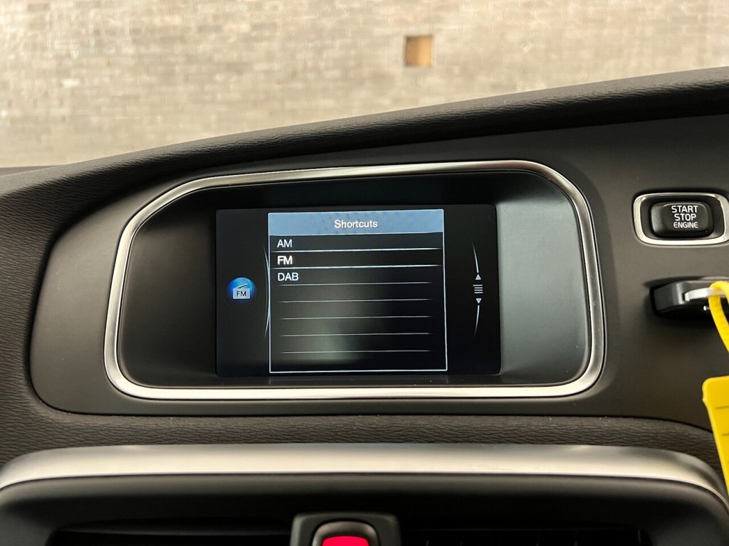 Used Volvo V40 Cross Country 2014 for sale - 75952918: Photo 13