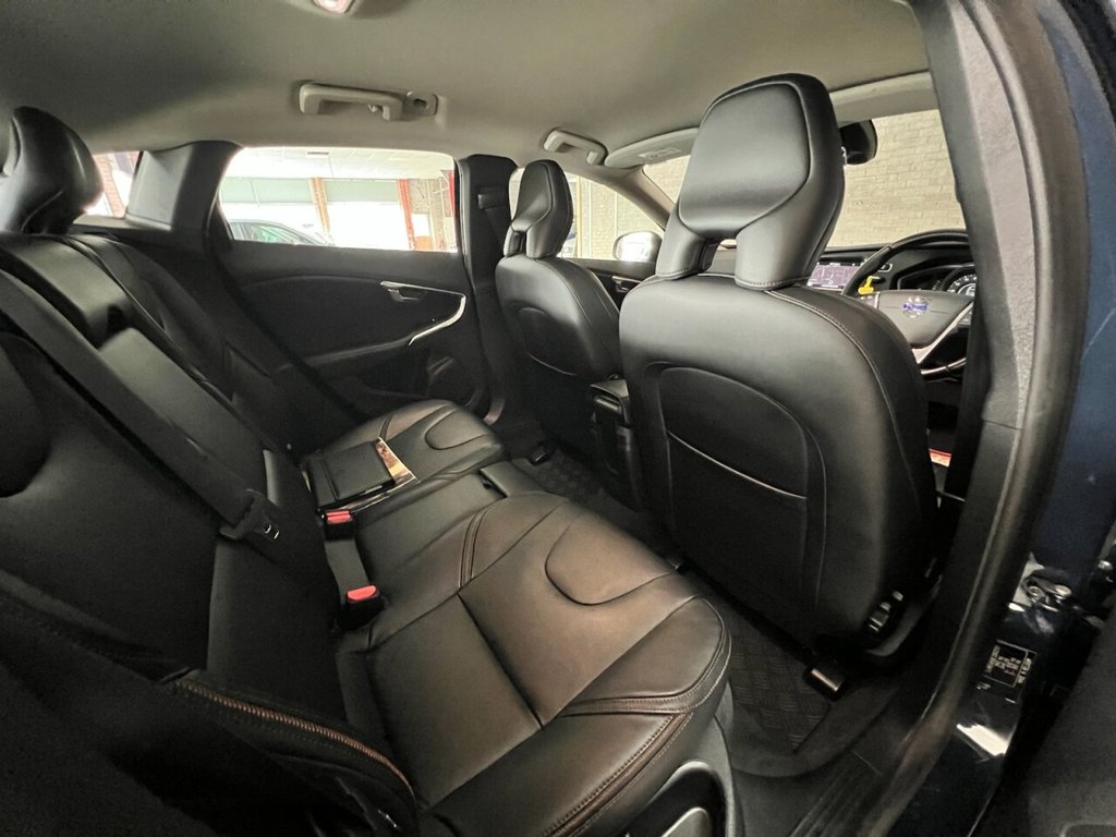 Used Volvo V40 Cross Country 2014 for sale - 75952918: Photo 14