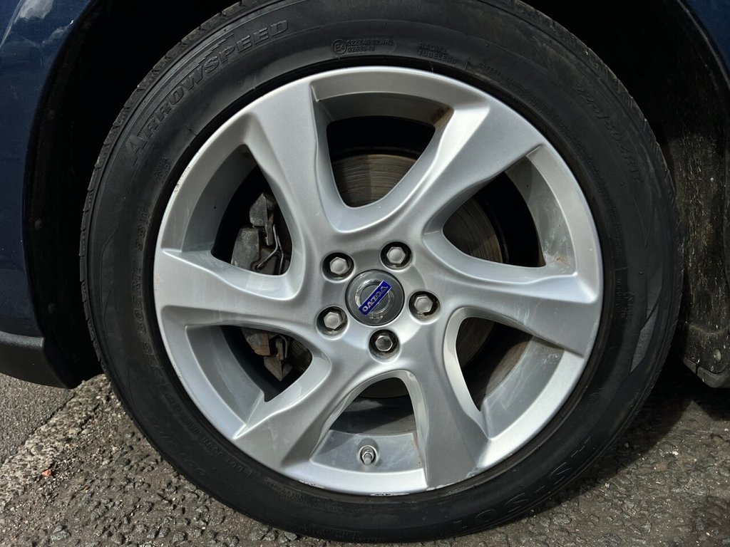 Used Volvo V40 Cross Country 2014 for sale - 75952918: Photo 17