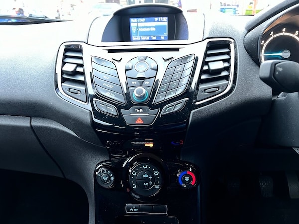 Used Ford Fiesta 2015 for sale - 76313195: Photo 12