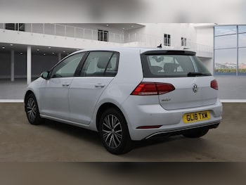 Used Volkswagen Golf 2018 for sale - 75765402: Photo