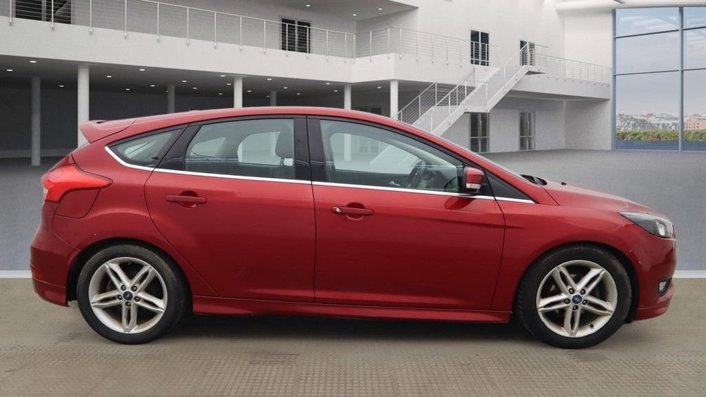 Used Ford Focus 2015 for sale - 77122110: Photo 5