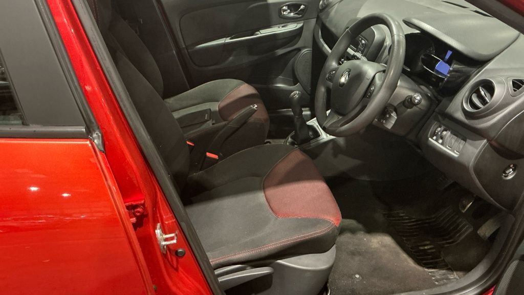 Used Renault Clio 2014 for sale - 77421663: Photo 9