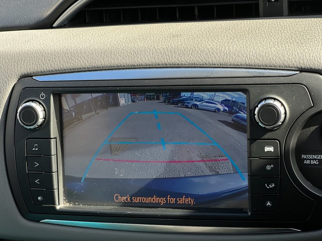 Used Toyota Yaris 2016 for sale - 76539695: Photo 17