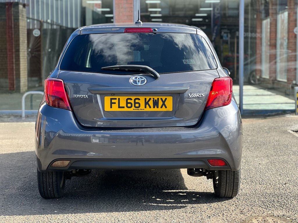 Used Toyota Yaris 2016 for sale - 76539695: Photo 7