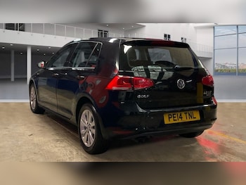 Used Volkswagen Golf 2014 for sale - 76163564: Photo
