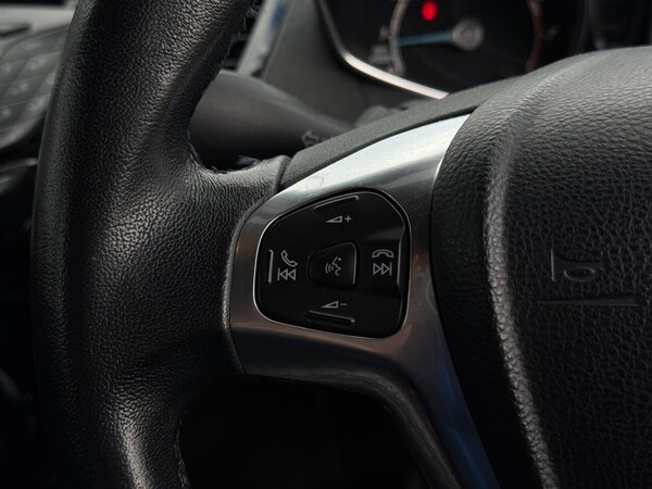 Used Ford Fiesta 2016 for sale - 73965635: Photo 9