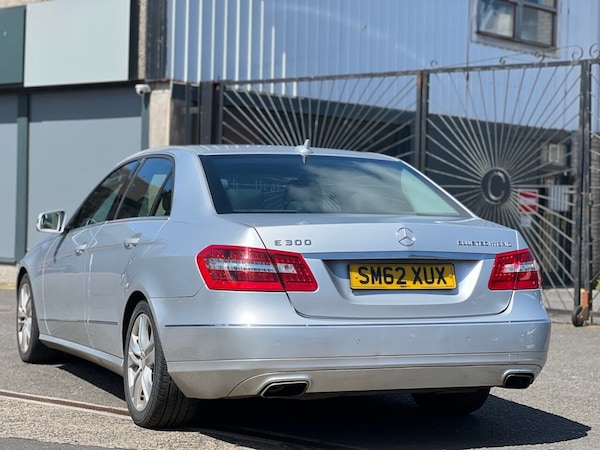 Used Mercedes-Benz E Class 2013 for sale - 74600980: Photo 4