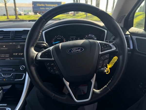 Used Ford Mondeo 2015 for sale - 74368144: Photo 11