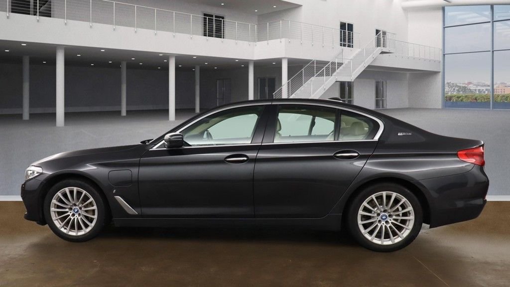 Used BMW 5 Series 2017 for sale - 76642856: Photo 12