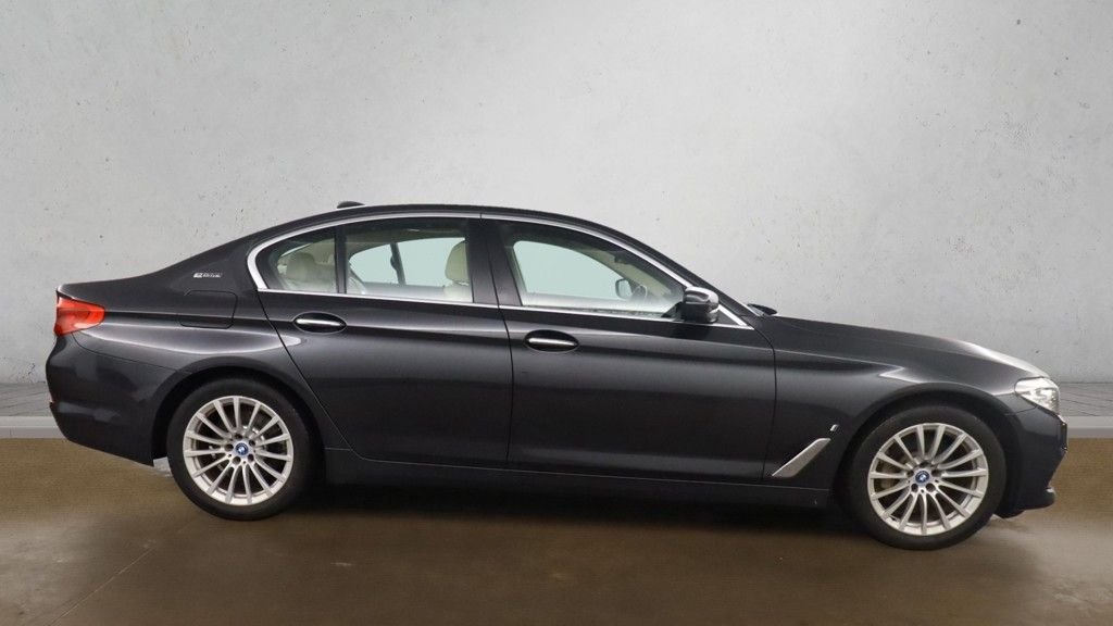 Used BMW 5 Series 2017 for sale - 76642856: Photo 5