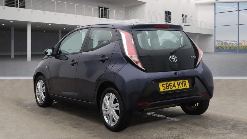 Used Toyota AYGO 2015 for sale - 77952712: Photo 4
