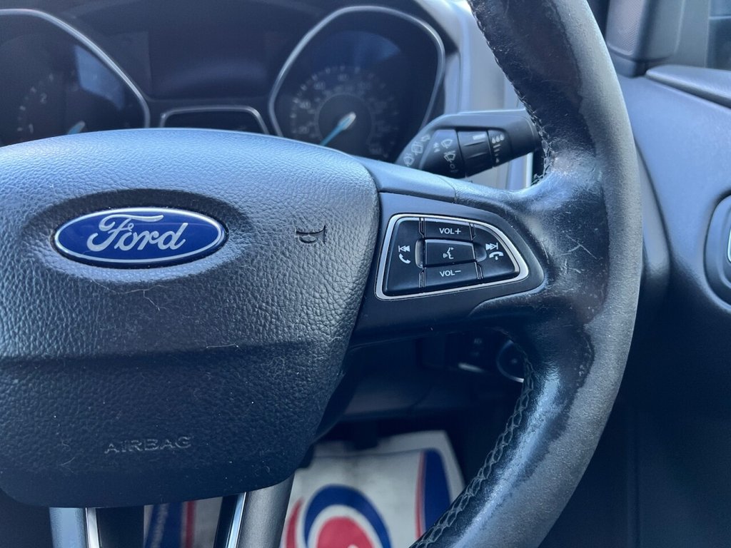 Used Ford Focus 2015 for sale - 75682634: Photo 11