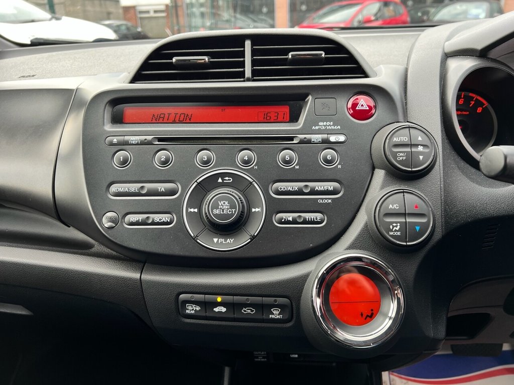 Used Honda Jazz 2015 for sale - 76245129: Photo 12