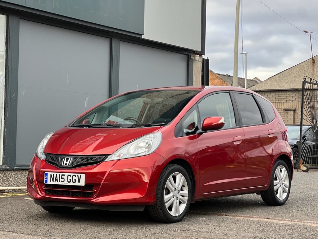 Used Honda Jazz 2015 for sale - 76245129: Photo 2