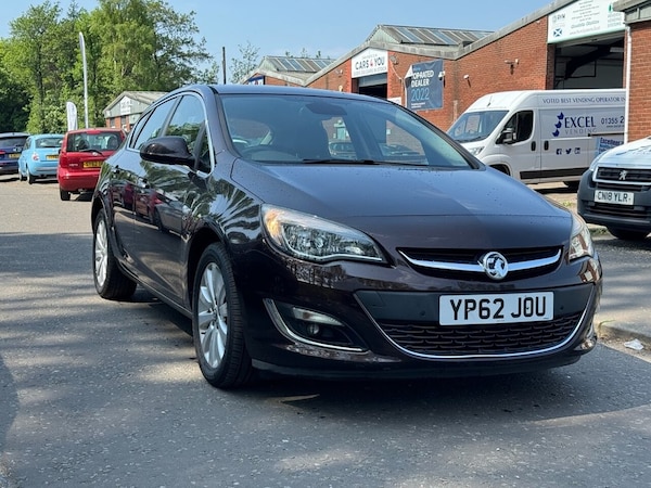 Used Vauxhall Astra 2012 for sale - 71023068: Photo 1
