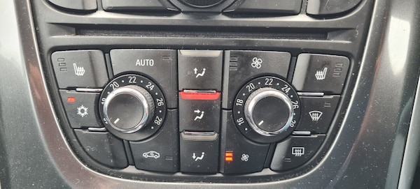 Used Vauxhall Astra 2012 for sale - 71023068: Photo 20