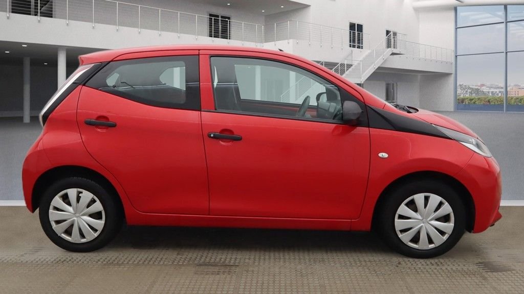 Used Toyota AYGO 2015 for sale - 77533967: Photo 11