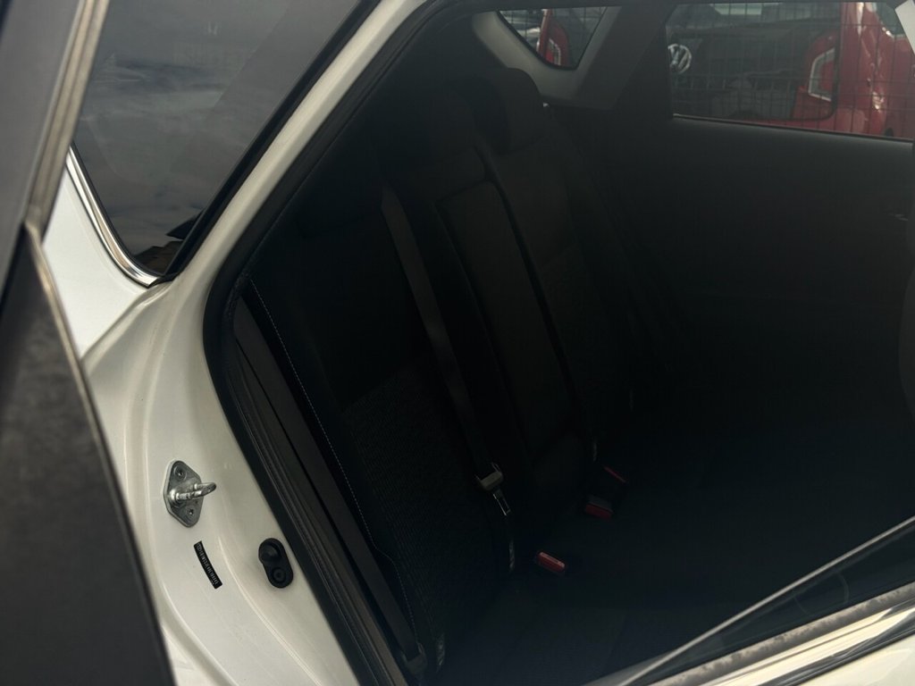 Used Toyota Auris 2014 for sale - 76345355: Photo 14