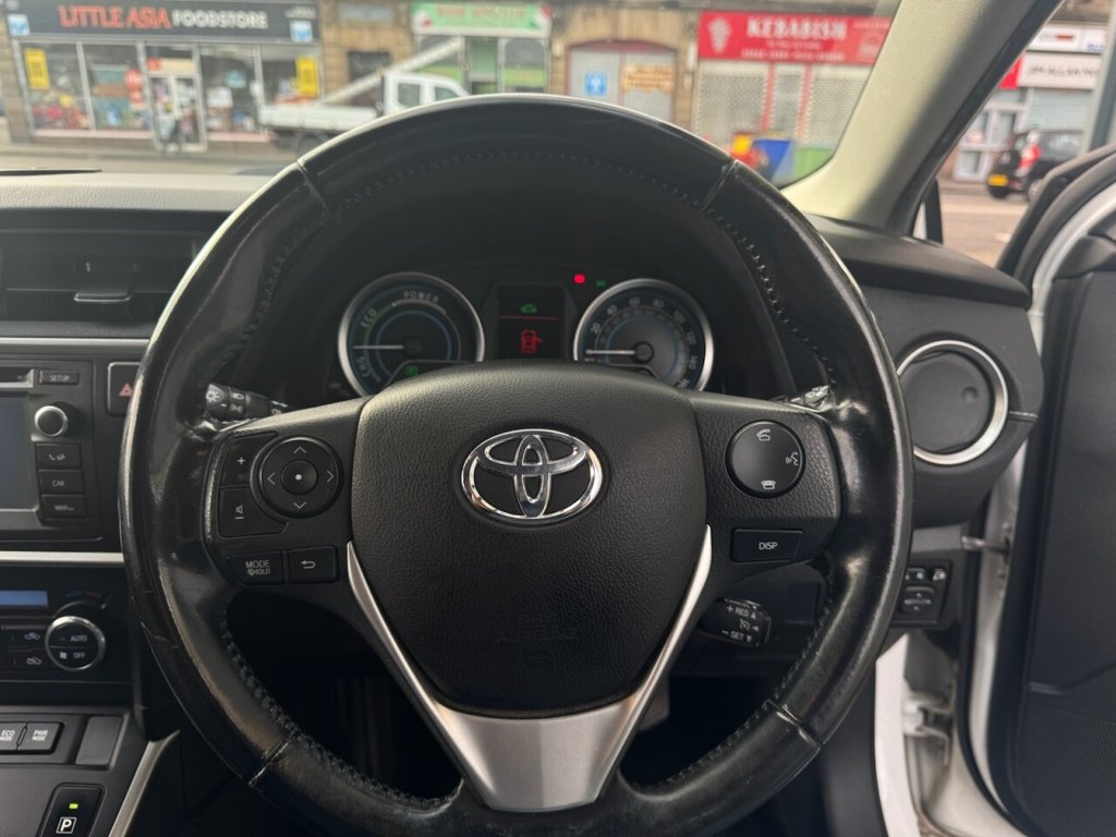 Used Toyota Auris 2014 for sale - 76345355: Photo 15