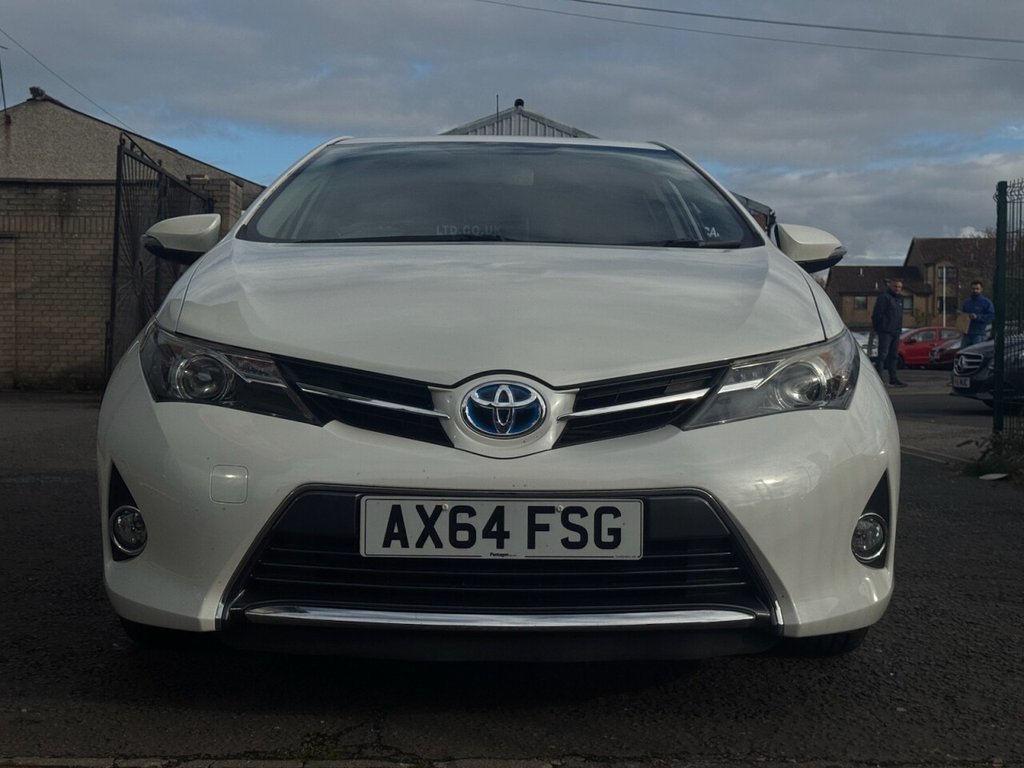 Used Toyota Auris 2014 for sale - 76345355: Photo 2