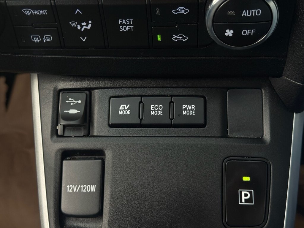 Used Toyota Auris 2014 for sale - 76345355: Photo 26