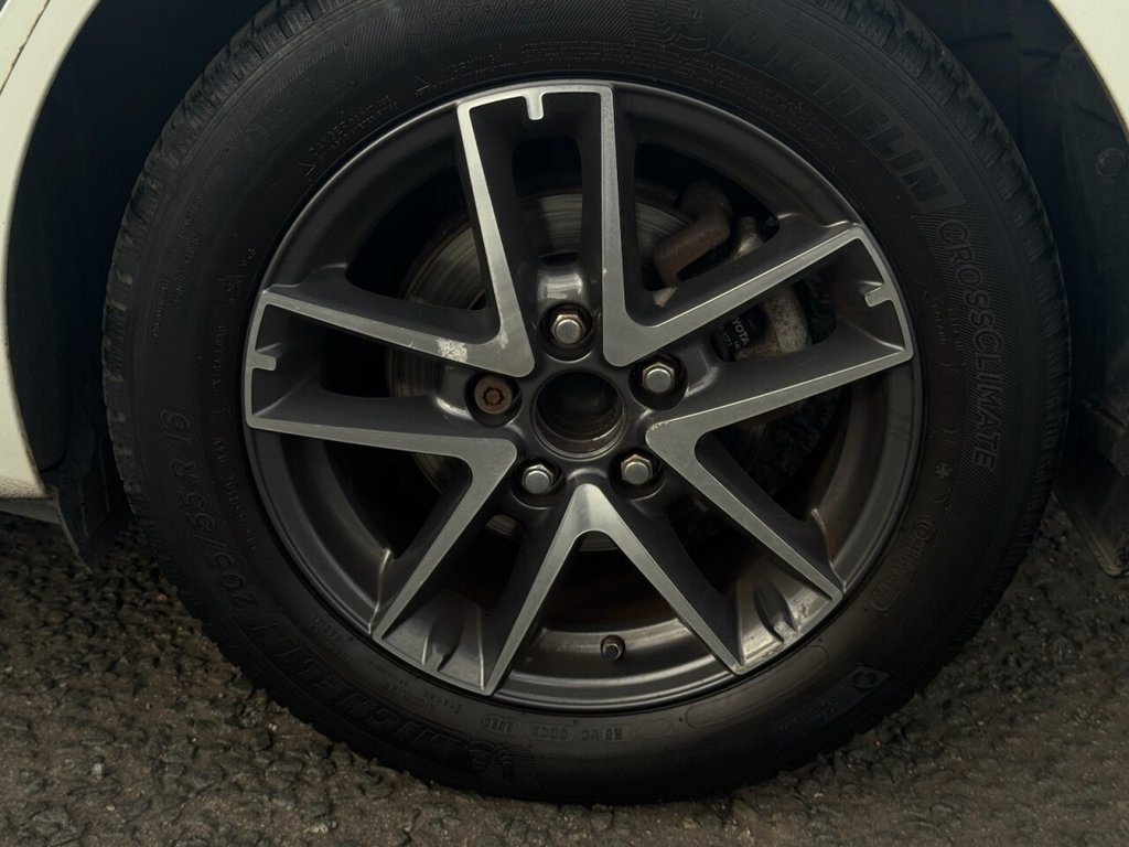 Used Toyota Auris 2014 for sale - 76345355: Photo 30