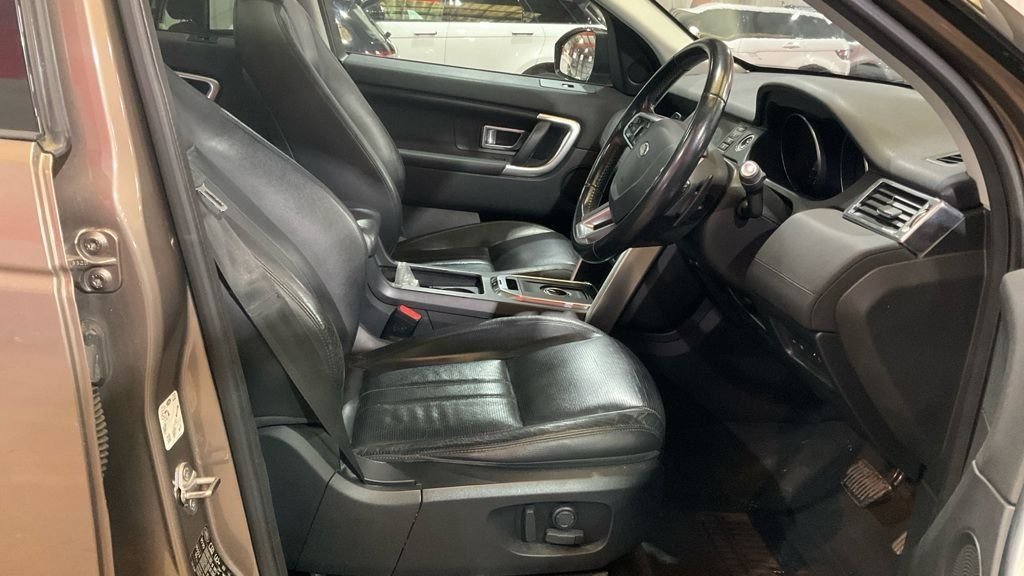 Used Land Rover Discovery Sport 2016 for sale - 78134156: Photo 5
