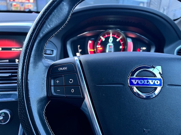 Used Volvo XC60 2014 for sale - 73748193: Photo 9