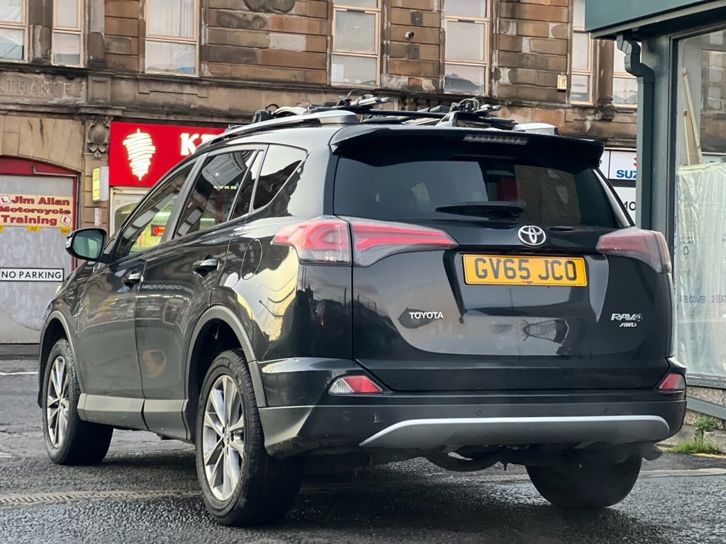 Used Toyota RAV4 2016 for sale - 76345342: Photo 5